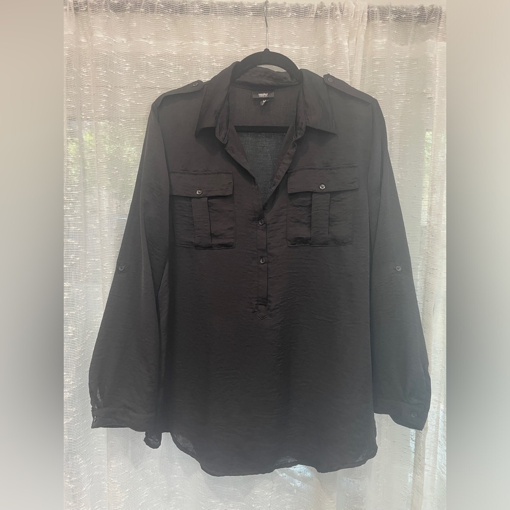 Long sleeve black half-button down blouse